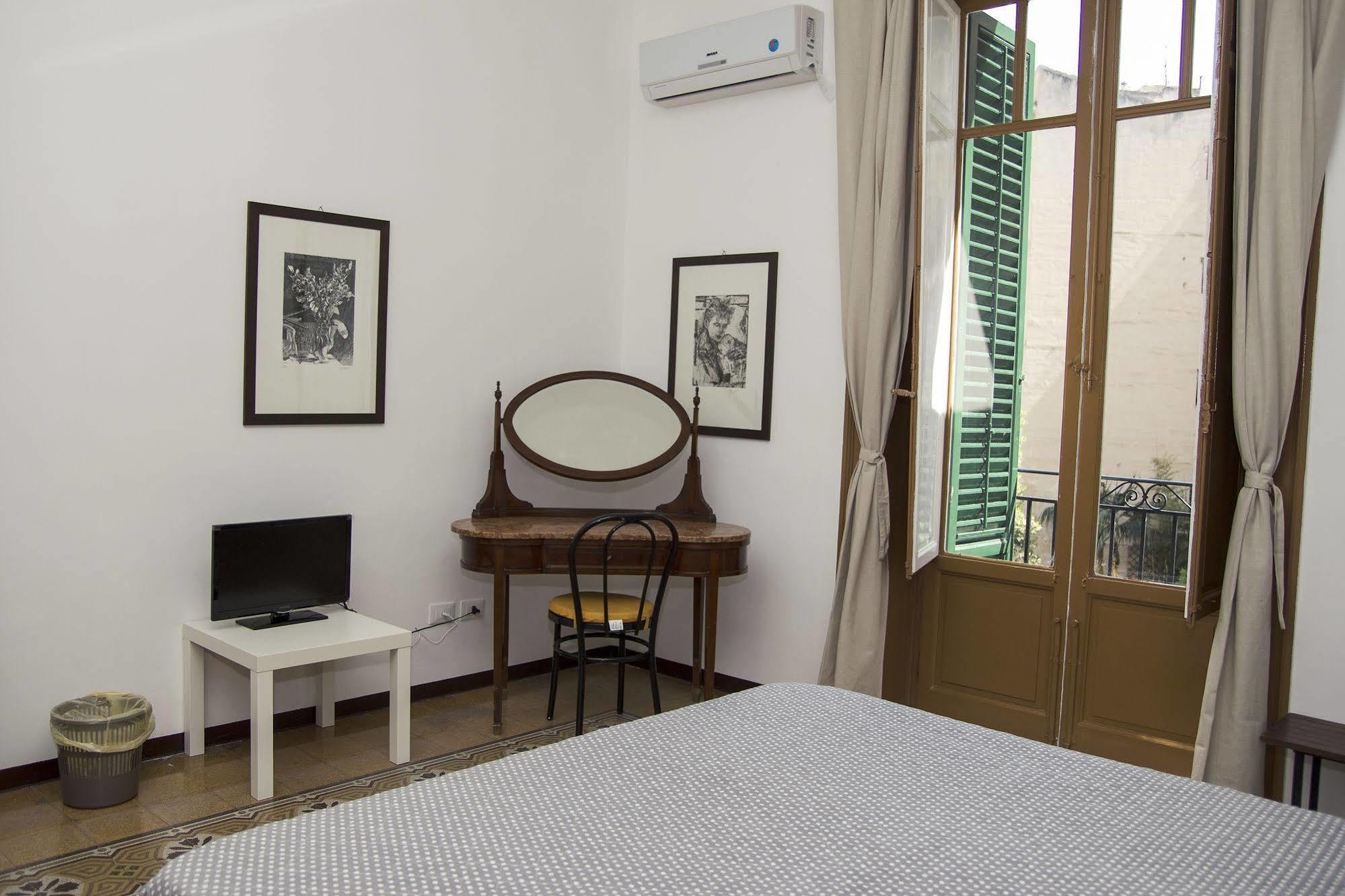 Residenza Di Maggio Bed and Breakfast Palermo Buitenkant foto